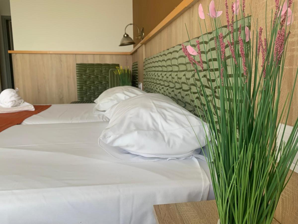 Varfal Wellness Panzio Pécs Exterior foto